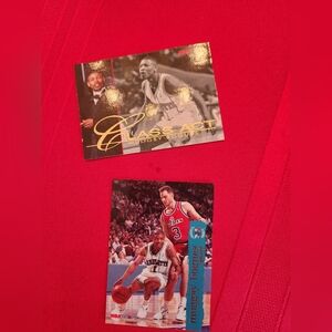 Set Of 2 Muggsy Bogues Basketball Trading Cards